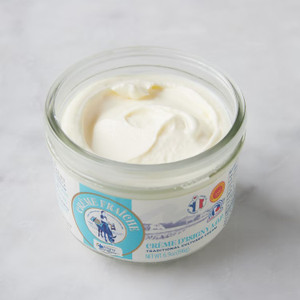 Isigny Ste. Mère’s decadent crème fraîche AOC - 7 oz - Pack of 3 Isigny Ste. Mère’s decadent crème fraîche AOC - 7 oz - Pack of 3