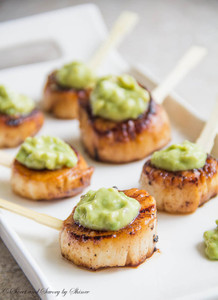 Seared Scallops with Honey Dijon Avocado Sauce Seared Scallops with Honey Dijon Avocado Sauce