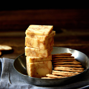 Grafton’s Smoked Chili Cheddar Cheese, 8 oz - Pack of 2