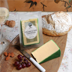Somerdale Grande Reserve Champagne Cheddar Cheese, 1 lb