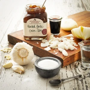 Roasted Garlic Onion Jam by Stonewall Kitchen – 13 oz