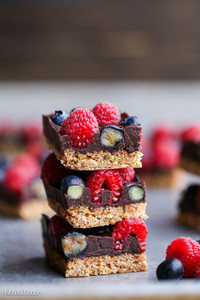 Chocolate Berry Bars (Paleo + Vegan) Chocolate Berry Bars (Paleo + Vegan)