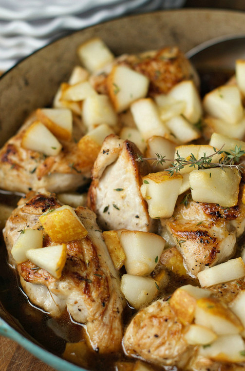 ROASTED CHICKEN WITH HONEY BACON PEARS