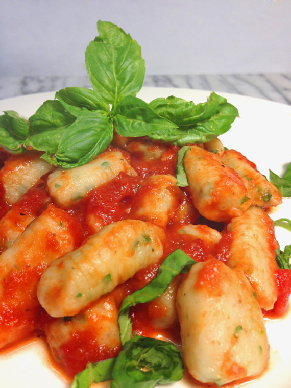 Vegan Parsley Herbed Gnocchi with a Spicy Basil Marinara