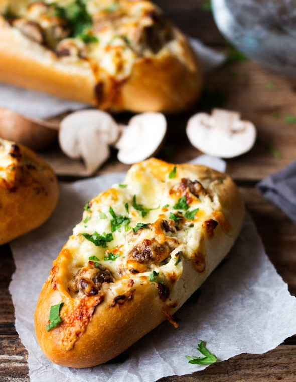 CREAMY GARLIC & MUSHROOM STUFFED BREAD