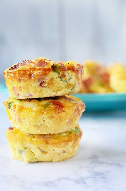 Crustless Mini Quiche: Hardwood Smoked Bacon - 50 pieces per tray