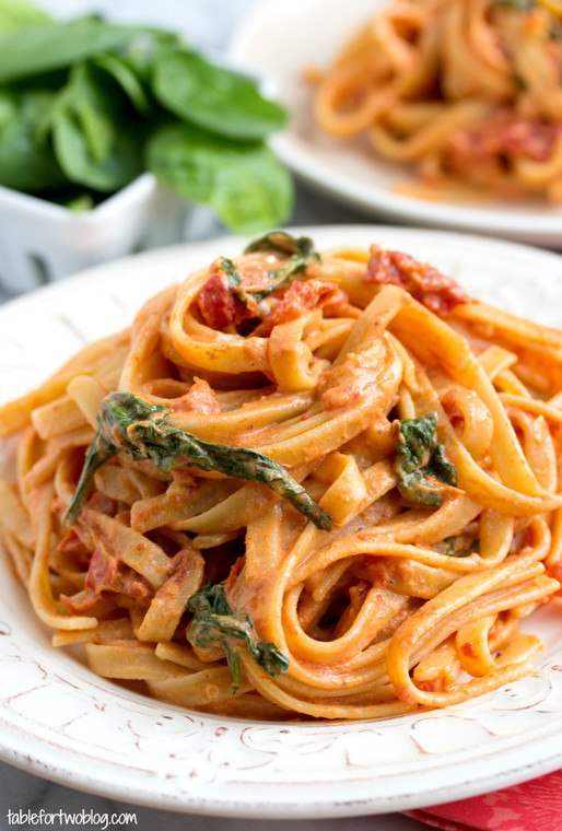 Sundried Tomato Fettuccine {Lightened Up}