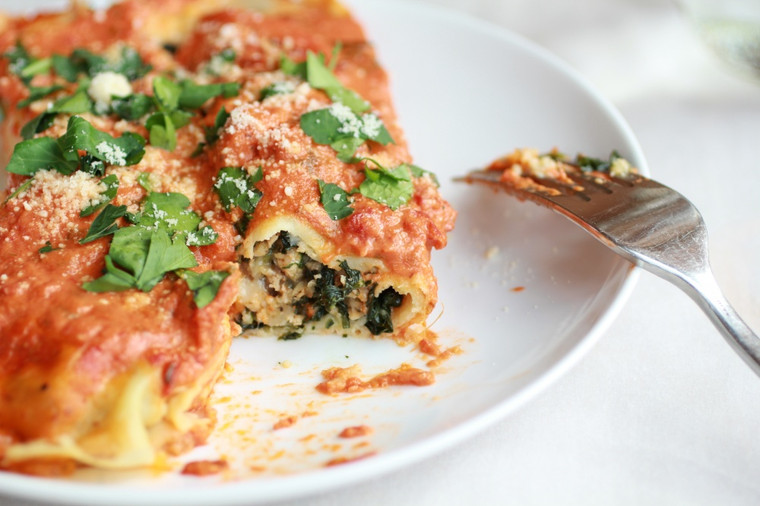 Spicy Italian Chicken Suasage, Spinach and Crepe Manicotti