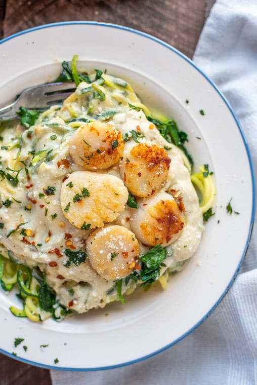 Pesto Spinach Cauliflower Alfredo Zoodles with Scallops