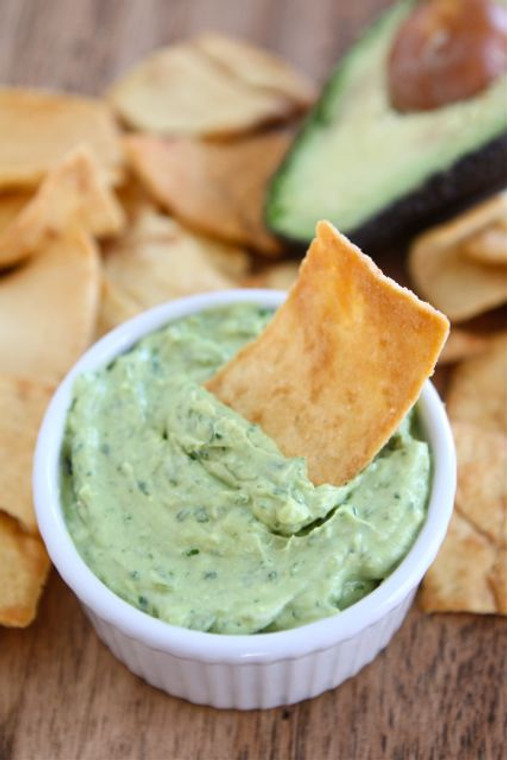 Creamy Avocado Yogurt Dip