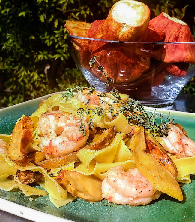 Fresh Lobster Mushrooms, 8 oz