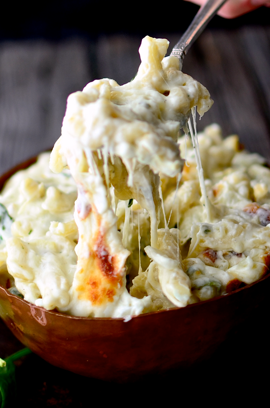 Spinach Artichoke Macaroni and Cheese