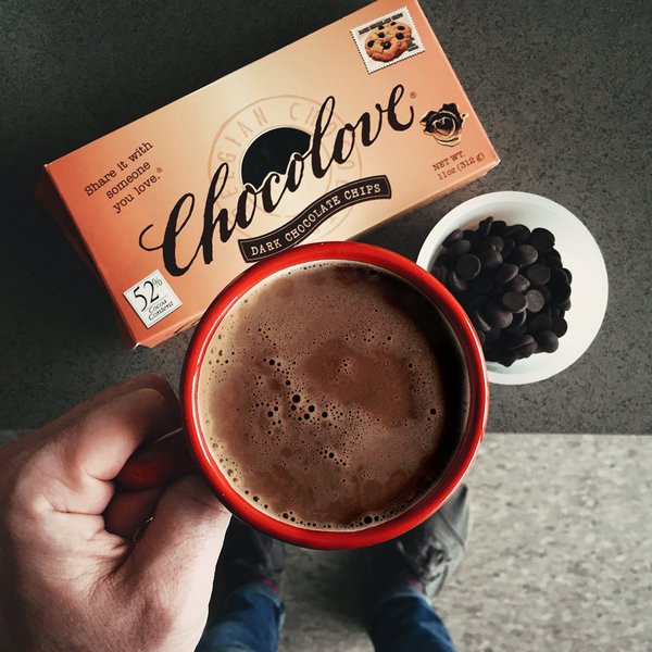 12 Bars of Chocolove xoxox Chocolate Bar Gift Set