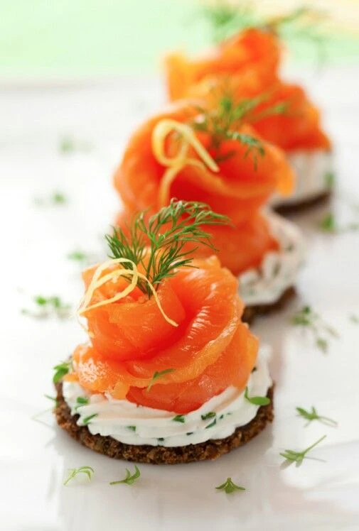 Fresh Salmon Roses Smoked Salmon Roses - 50 pieces per tray