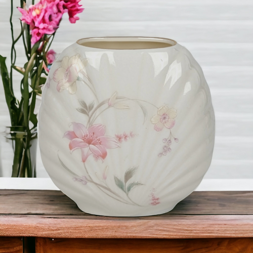 Vintage Shell-Shaped Bud Vase (4" Fine China, Japan) - Hand-Painted Florals