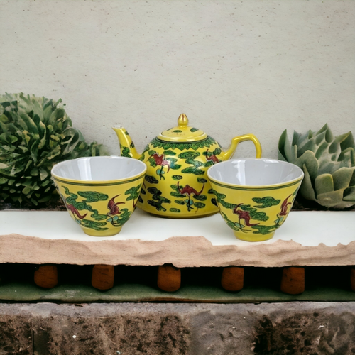 Vintage Canton Ware Yellow Teapot and Cups Set