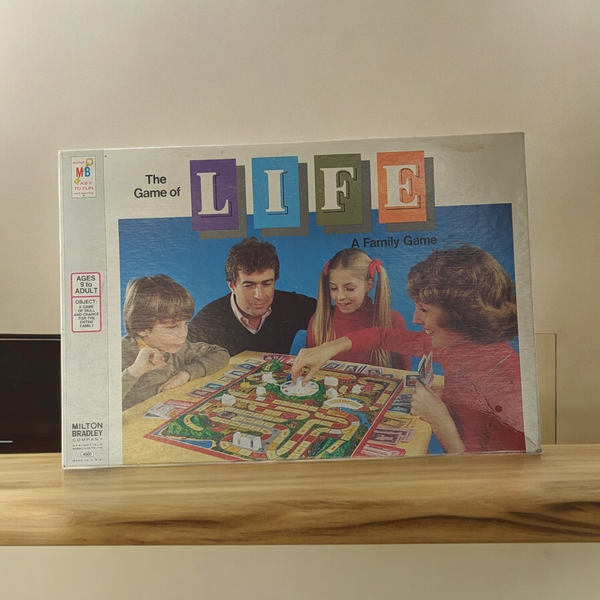 1977 Milton Bradley Game of Life Board Game