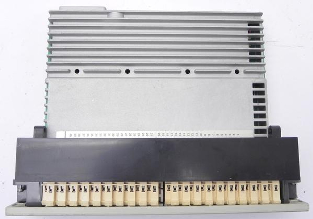 Schneider AEG Modicon AS-B807-132 800 Series Discrete I/O Module, 115 VAC Input [Refurbished]