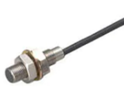 Keyence EM-005P Inductive Proximity Sensor, Main Unit, Shielded Type, M5, PNP [New]