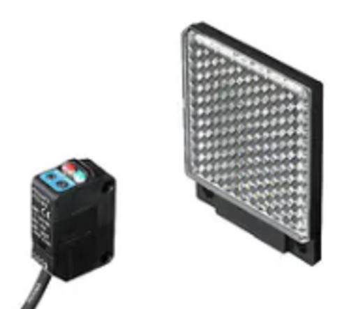 Keyence PZ2-62 Photoelectric Sensor, Square Retro-Reflective Cable Type, NPN [New]