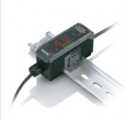 Keyence FD-MA1 Flow Sensors / Meters, Amplifier, DIN Rail Mount , Main Unit, NPN [New]