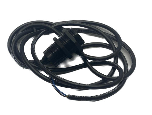 Allen-Bradley 875CP-G20N30-A2, industrial sensor with coiled cable and threaded connection for automation applications