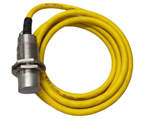 Allen-Bradley 871TM-B15N30-H2, industrial sensor with yellow cable and metallic cylindrical sensor head for automation applications