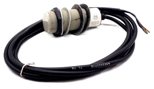 Allen-Bradley 871C-N18, industrial sensor or switch with wiring cable and sensor connector for automation and industrial control systems