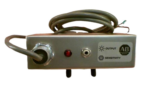 Allen-Bradley 871P-DD29NB140-A2, industrial sensor with wiring and output, sensitivity controls, and power indicator.