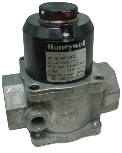 Honeywell VG425AA1002, industrial valve with black actuator and metallic body for controlling fluid flow in HVAC systems.