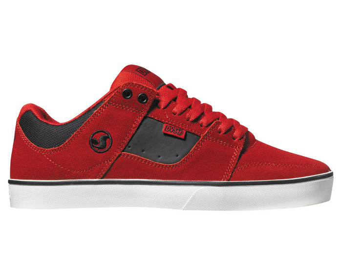 DVS Evade - Red/Black Suede 600 - Skateboard Shoes