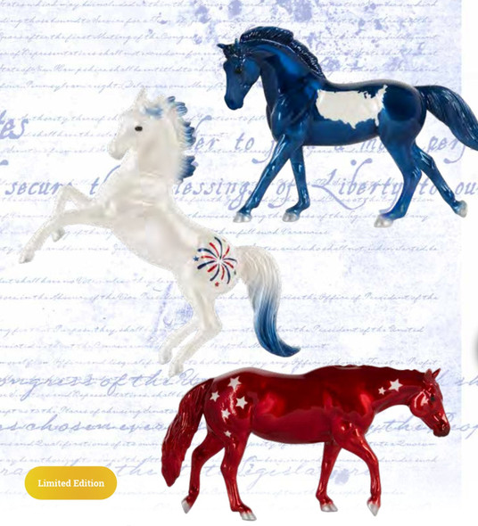 Breyer Horses  Stablemates Pursuit of Happiness Gift Set