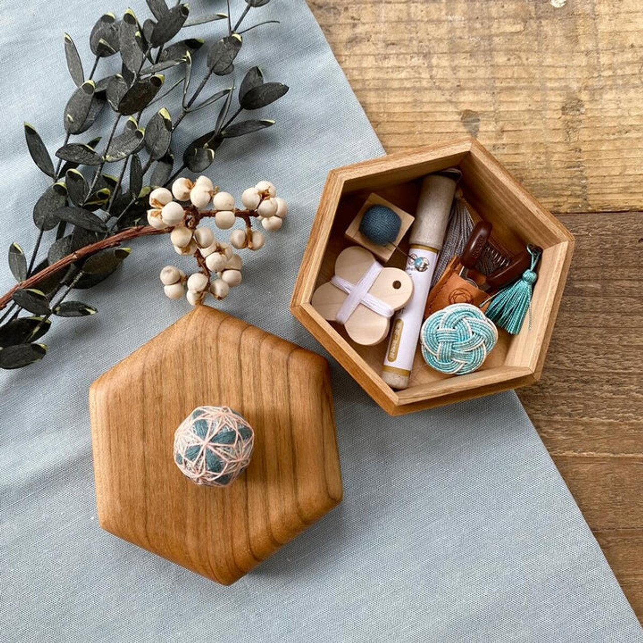 Glass Head Sewing Pins in Wooden Box