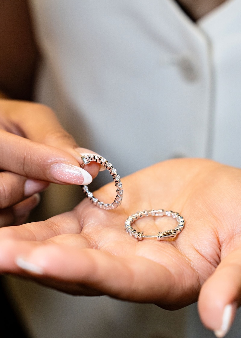 Sell estate or broken jewelry for cash in NYC