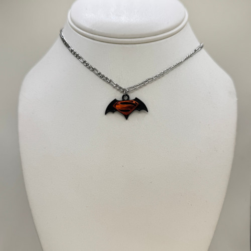 Batman V Superman Necklace on Silver Figuro Chain