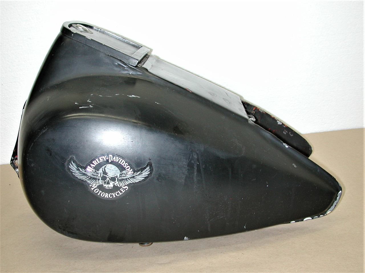 Vintage HARLEY DAVIDSON Touring 1980-1988 FLT  FLHT OEM 61019-83A Fuel Gas Tank