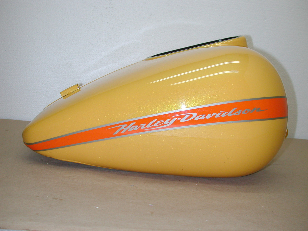 HARLEY DAVIDSON Road Street Electra Glide FLTR OEM 61375-07 EFI Fuel Gas Tank 