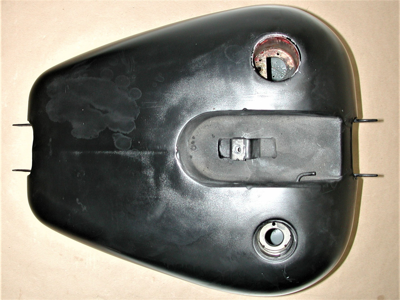 HARLEY DAVIDSON DYNA WG 1995-2003 Black OEM Motorcycle Fuel Gas Tank P/N 61039