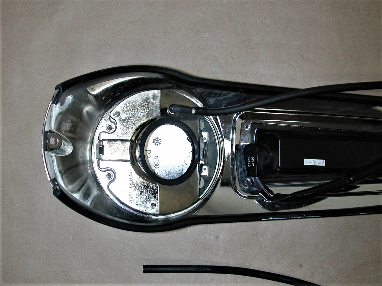 HARLEY DAVIDSON 2009+UP FLT Electra Glide OEM 61270 Complete Dash Center Console