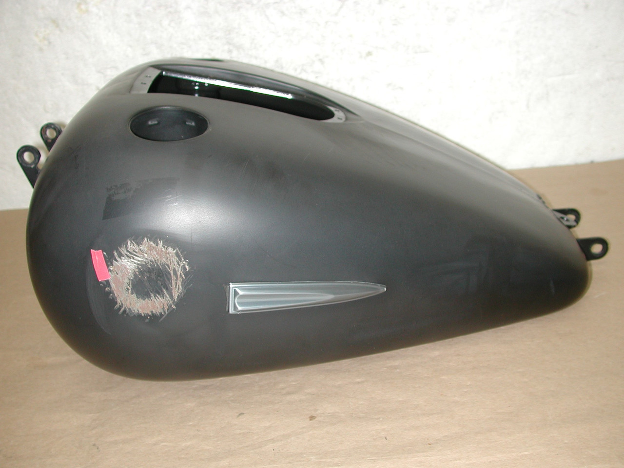 HARLEY DAVIDSON DYNA 09-10 CVO Fat Bob FXDFSE2 OEM 61723-10 Fuel gas Tank