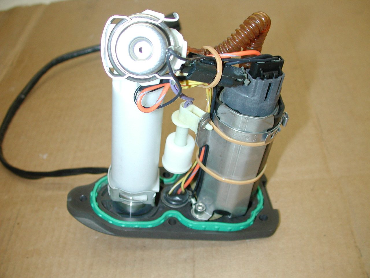 HARLEY DAVIDSON Sportster  2007+UP OEM 75268-07B Fuel Pump Sending Unit Assembly