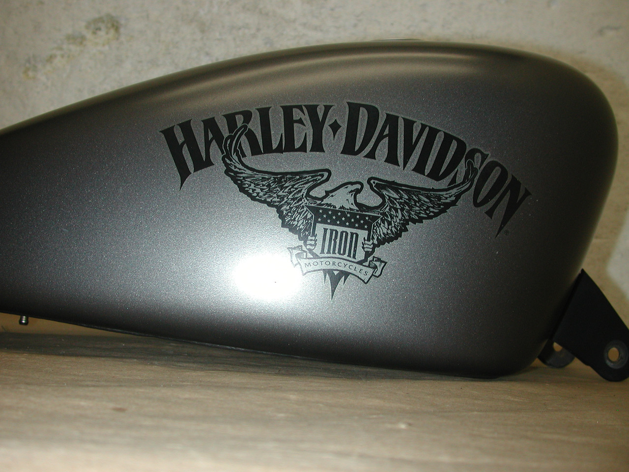 HARLEY DAVIDSON Sportster XL1200 XL883 OEM 61405-07 3.3 Gallon EFI Fuel Gas Tank