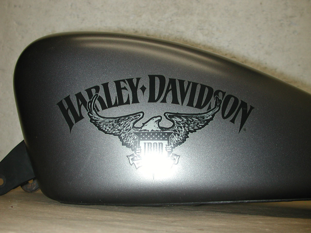 HARLEY DAVIDSON Sportster XL1200 XL883 OEM 61405-07 3.3 Gallon EFI Fuel Gas Tank