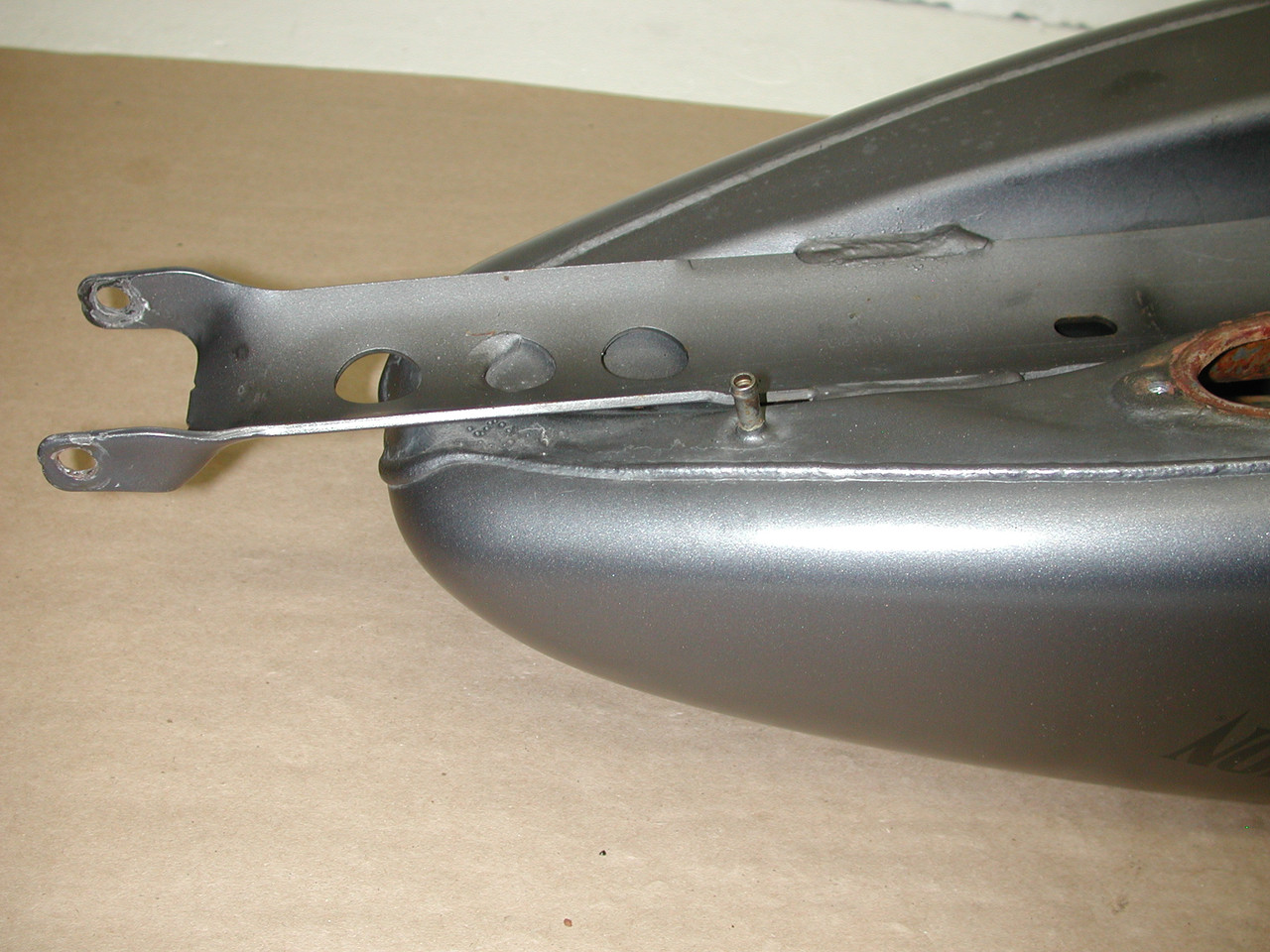 HARLEY DAVIDSON Sportster XL1200 XL883 OEM 61405-07 3.3 Gallon EFI Fuel Gas Tank