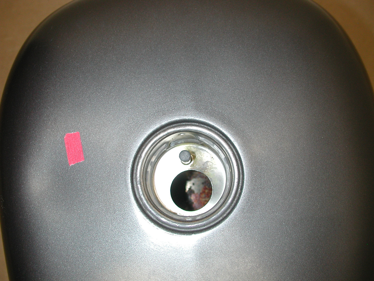 HARLEY DAVIDSON Sportster XL1200 XL883 OEM 61405-07 3.3 Gallon EFI Fuel Gas Tank