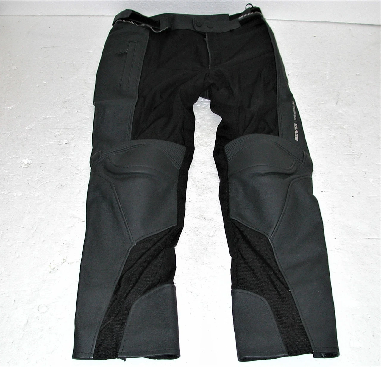 REV' IT!  Men's Black Motorcycle Leather Armor Pants Size:52EU