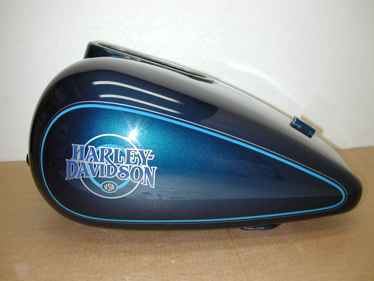 HARLEY DAVIDSON Road Electra Glide 2000-2002 FLHTCI OEM 61356-00 Fuel Gas Tank