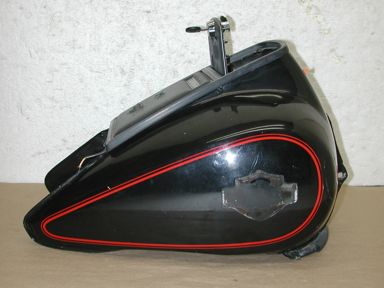 Vintage HARLEY DAVIDSON Touring 1980-1988 FLT  FLHT OEM 61019-83A Fuel Gas Tank