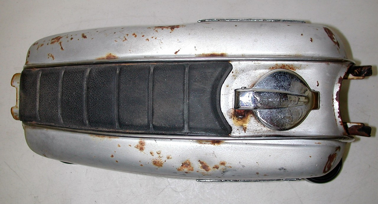 Vintage  HONDA 1973-1976 CB200 OEM 17500-354-000UI Motorcycle Fuel Gas Tank