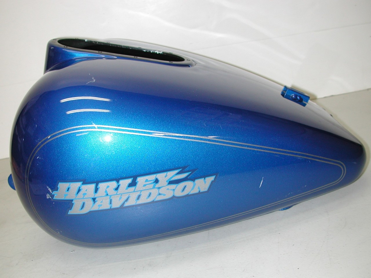 HARLEY DAVIDSON 2003-2007 FLHT Electra Glide  OEM 61388-07CHC Fuel Gas Tank